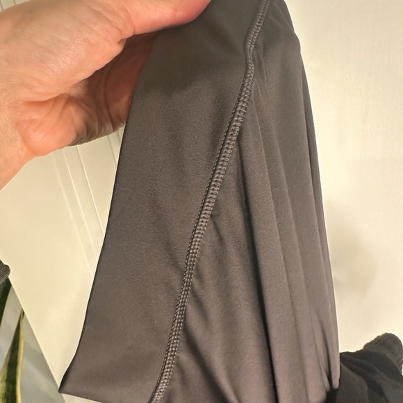 RHONE Men’s Shorts Size XXL Black 8” Zip Pocket Freedom Lies On Been Bold lined - Picture 11 of 15